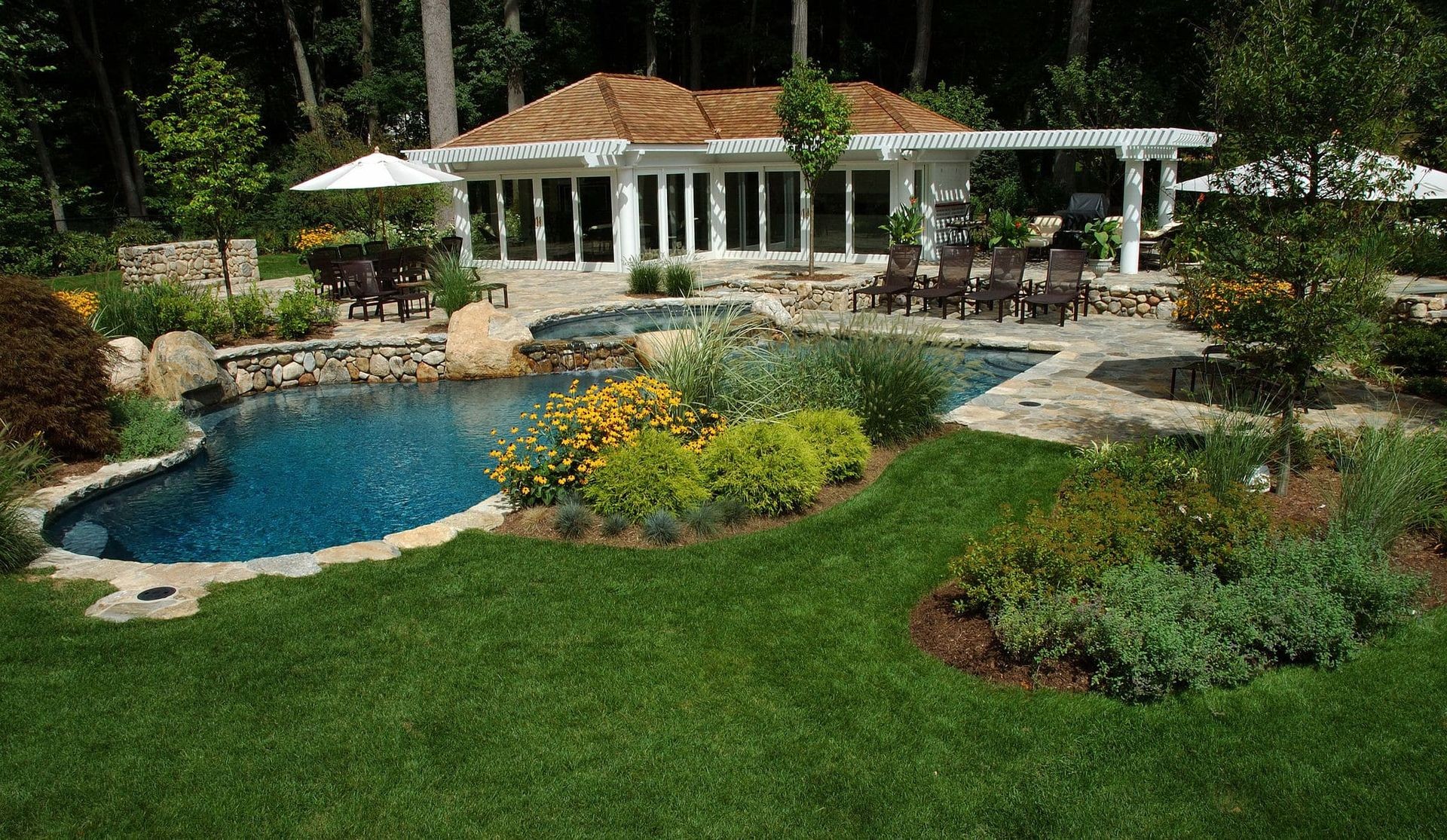 pool water without harsh chemicals